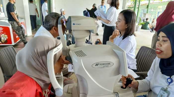 Ini Tanda Mata Alami Katarak, Salah Satunya Warna Putih Terlihat Kekuningan