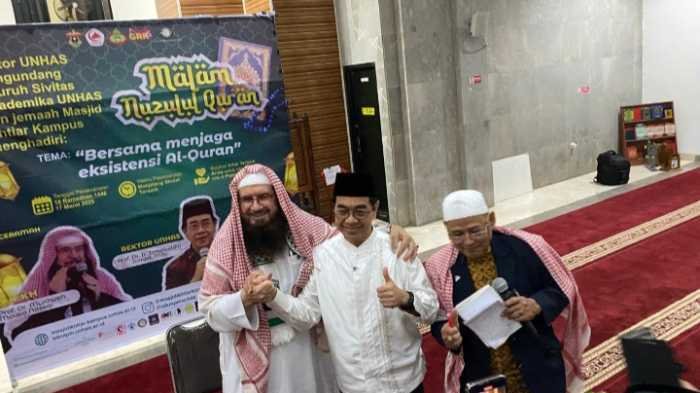 Rektor UNHAS Serukan Solidaritas untuk Palestina dalam Peringatan Malam Nuzulul Quran