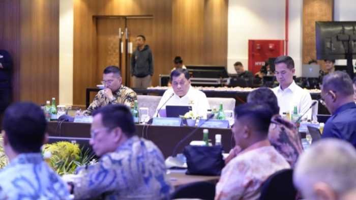 Nurdin Halid Puji Performa Pelindo Saat Kunker