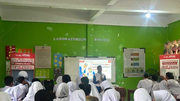 Asmo Sulsel Ajar Siswa SMAN 1 Gowa Safety Riding, Pentingnya Konsentrasi Saat Berkendara