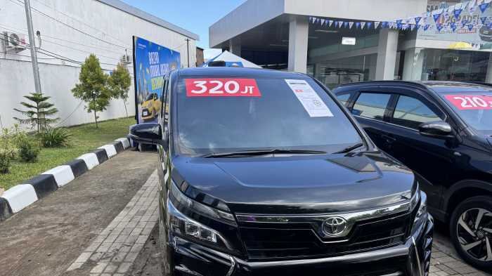 Toyota Voxy Bekas Ditawarkan Rp320 Juta di Bazaar Kalla Toyota, DP Hanya Rp20 Juta