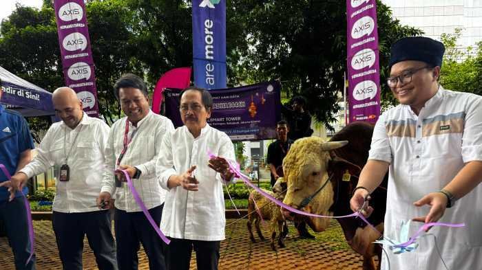 XLSmart Sebar Daging 112 Ekor Hewan Kurban, Penerima Warga Miskin, Disabilitas, hingga Penghafal Quran
