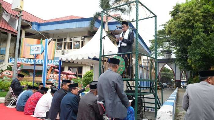 Unismuh Makassar Gelar Salat Idul Adha 1446 H, Ribuan Warga dan Sivitas Akademika Padati Kampus