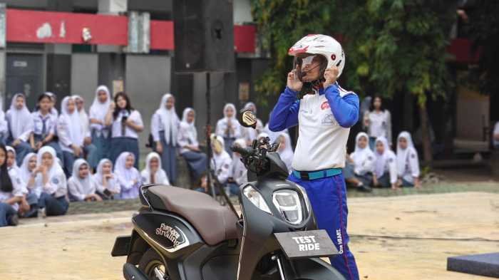 Asmo Sulsel Tegaskan Pentingnya Keselamatan Berkendara Lewat Edukasi di SMKN 4 Makassar
