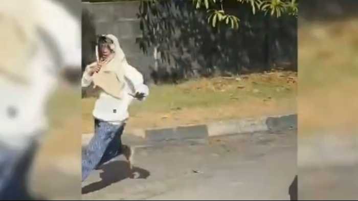 VIDEO: Viral Pegawai Bandara di Makassar Jadi Korban Pria Berpakaian Wanita, Mobil Dibawa Kabur hingga Tabrak Pohon
