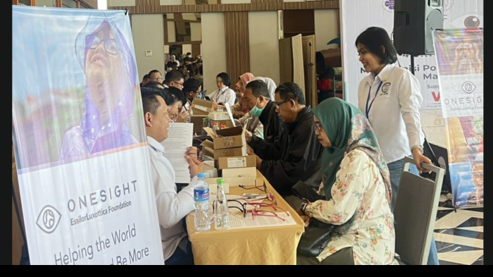 DPD IHGMA Sulsel Gelar CSR Bagikan 500 Kacamata Gratis untuk Lansia Makassar
