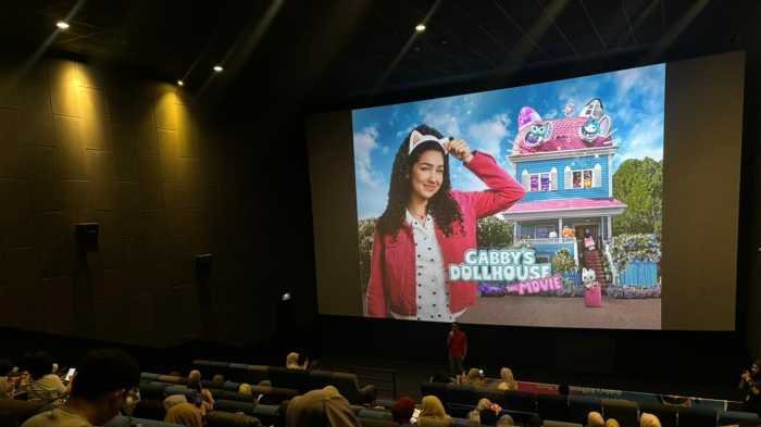 Serunya Pelanggan IndiHome di Makassar Nobar Film Gabby's Dollhouse