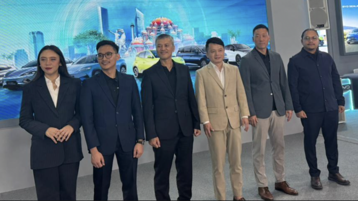 BYD Pamerkan Inovasi Kendaraan Listrik di GIIAS Makassar 2025, City Car hingga Sedan Mewah