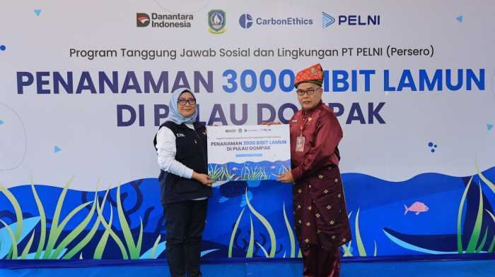 Wujudkan Blue Economy, TJSL PELNI Tanam Ribuan Bibit Lamun di Kepulauan Dompak