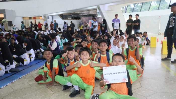 POPFEST 2025 Resmi Dibuka, Ribuan Pelajar Makassar Adu Ketangkasan di Lomba Olahraga Tradisional