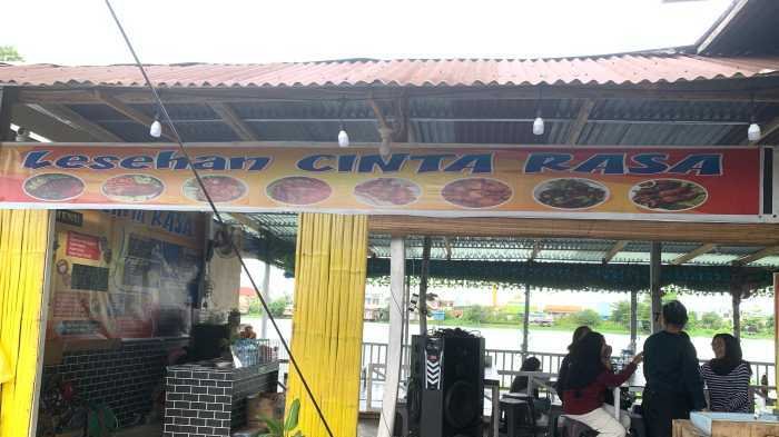 Ada Olahan Ikan hingga Cumi di Lesehan Cinta Rasa, Kulineran Sambil Santai Menikmati Angin Sejuk Danau Tanjung Bunga