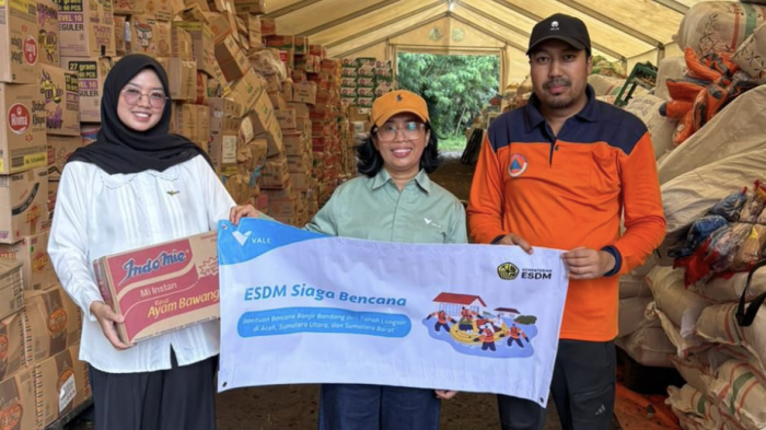 Vale Kirim Bantuan ke Sumatra