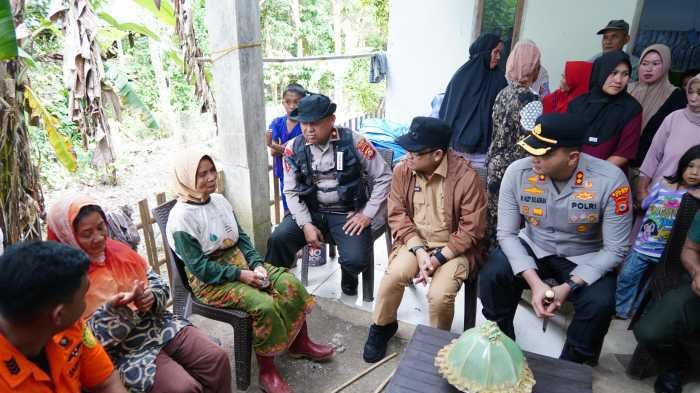 Wagub Gowa Sambangi Lima Warga yang Selamat Setelah Tersesat di Hutan Pinus Marenne 