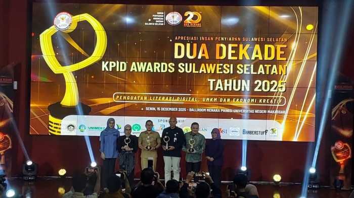 Lewat Program Halo Makassar, Radio Venus Rebut Piala KPID Award 2025