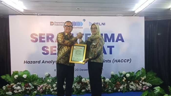 Standar Keamanan Pangan Diperkuat, PT Pelni Terima Sertifikat HACCP di KM Lambelu
