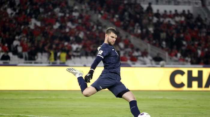 Rumor ke Persib Bandung Ramai, Maarten Paes Akhirnya Buka Suara: Jangan Percaya Semua yang Dibaca