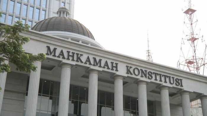 Serikat Pekerja Kampus dan Dua Dosen Gugat UU Guru dan Dosen ke MK, Minta Gaji Disetarakan dengan UMR