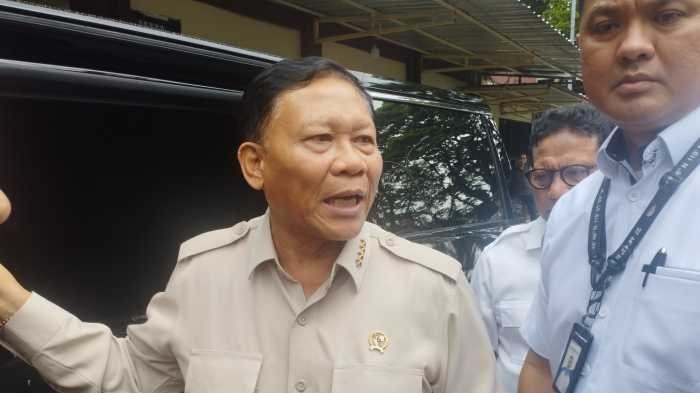 Wakil Menteri KKP Disambut Tangisan Keluarga Korban Pesawat Jatuh ATR 42-500