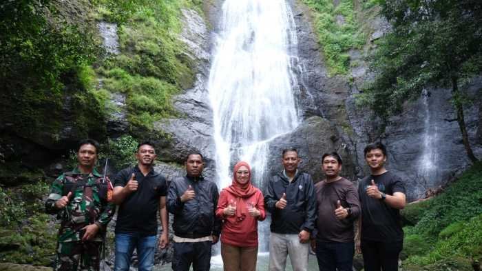 Bupati Gowa Tinjau Air Terjun Barassang, Potensial Jadi Destinasi Wisata Baru 