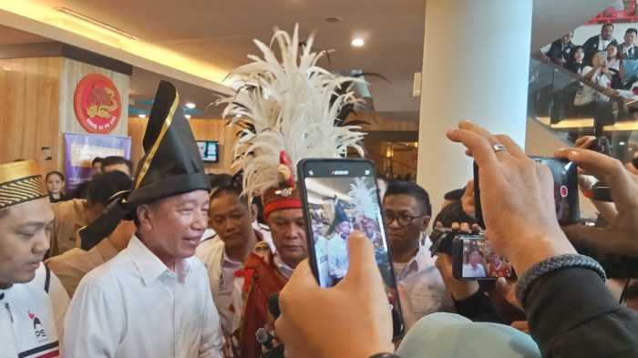 Senada Kaesang, Jokowi Minta PSI Tuntaskan Struktur hingga RT/RW dan Desa