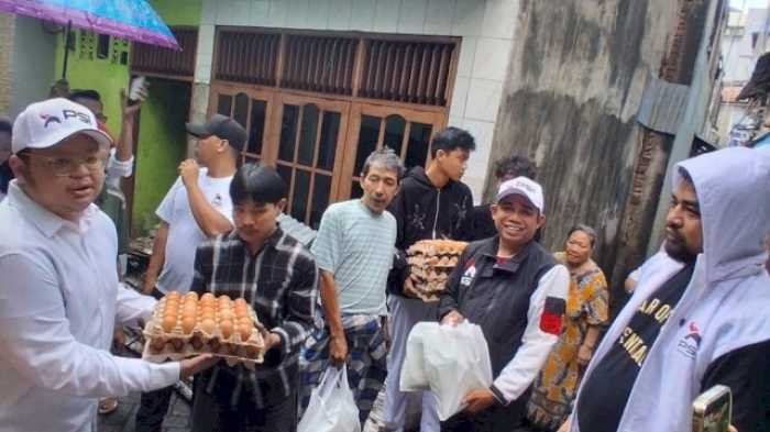 Korban Kebakaran Bulogading Terima Bantuan Jumat Berkah dari PSI Sulsel