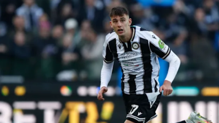 Lorenzo Lucca: Kunci Nottingham Forest untuk Mengubah Strategi di Premier League