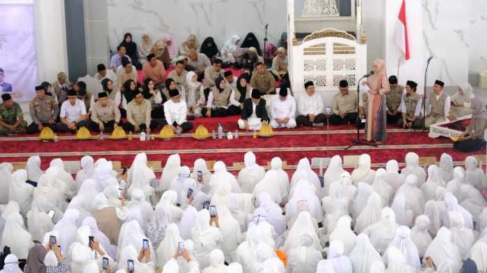 Didampingi Wamenhaj, Bupati Gowa Lepas 1.421 Jamaah Haji 