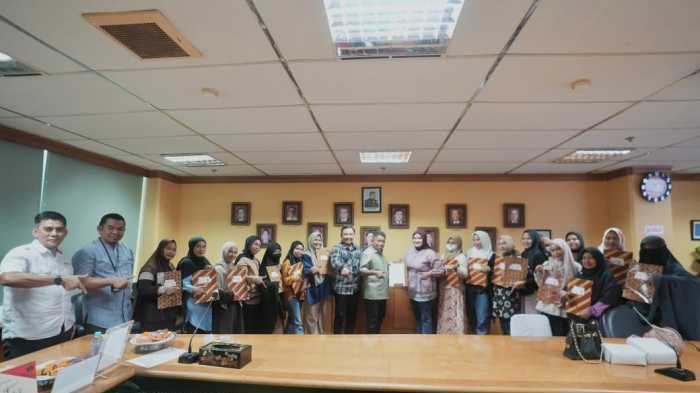 Semen Tonasa Serahkan Legalitas Usaha kepada 17 UMKM Binaan, Dorong Naik Kelas dan Tembus Pasar Lebih Luas