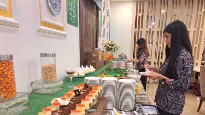 Buka Puasa Hemat dan Berhadiah, Festival Kampung Ramadhan Jadi Andalan Hotel Almadera 