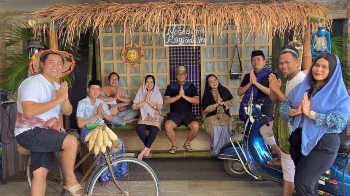 Paket Buka Puasa Hotel Royal Bay Ajak Bernostalgia, Hadirkan Dekorasi Pos Kamling dan Sepeda Ontel Harga Mulai Rp109 RIbu