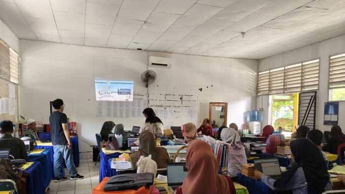 Guru dan Staf SMAN 1 Lasusua Laporkan SPT Tahunan Serentak Lewat Coretax DJP