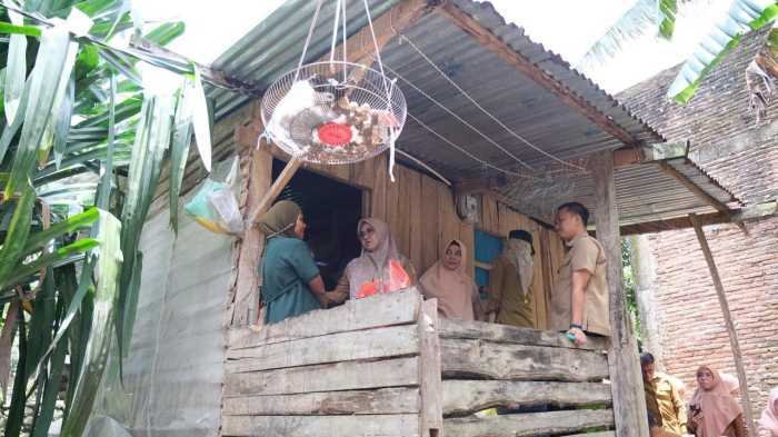 Bupati Gowa Turun Langsung Kunjungi Penerima Bantuan Bakti Sosial DWP 