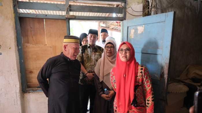 Kunjungi Rumah Warga Miskin Ekstrem, Bupati Gowa Pastikan Bantuan Tepat Sasaran 