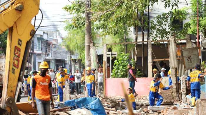 60 Lapak PKL Tinumbu Akhirnya Ditertibkan, Sudah 30 Tahun Berdiri