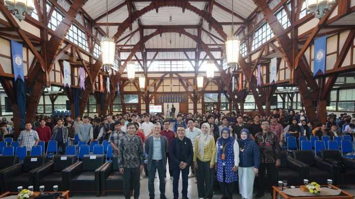 CEO BYD Haka Auto Pembicara di Studium Generale ITB, Paparkan Peran EV Kurangi Impor BBM