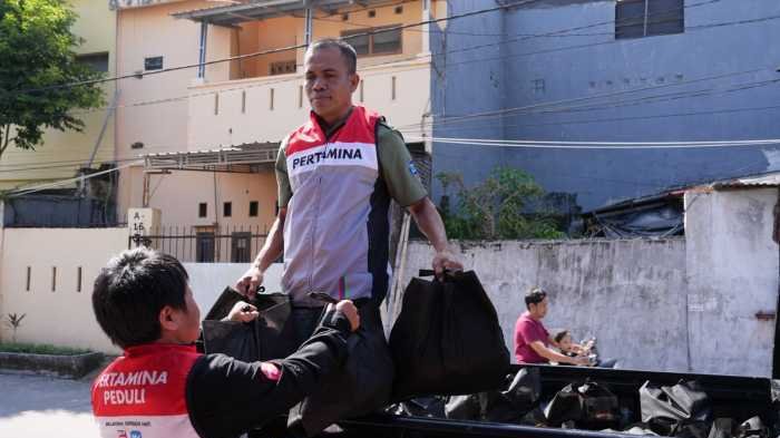 Pertamina Patra Niaga Sulawesi Salurkan Bantuan Ratusan Paket Sembako Jelang May Day 2026 di Sulawesi Selatan