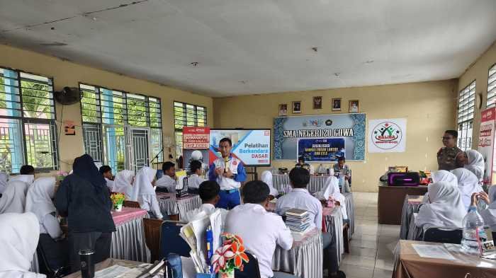 Siswa SMAN 20 Gowa Belajar Berkendara Aman