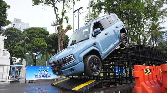 BYD Tech Culture Fest 2026 Resmi Dibuka di GBK, Hadirkan Test Drive hingga Off-Road DENZA B5