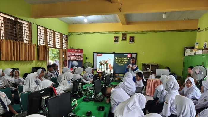 Asmo Sulsel, Polres Gowa dan Jasa Raharja Edukasi Keselamatan Berlalu Lintas untuk Siswa SMPN 1 Gowa