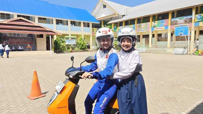 Tips Safety Riding Asmo Sulsel: Begini Cara Boncengan Motor yang Aman