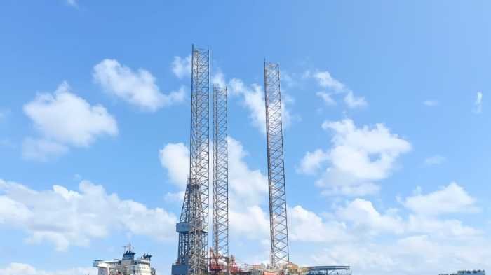 Pelindo Jasa Maritim Berhasil Pindahkan Rig Lepas Pantai dengan Standar Keselamatan Tinggi