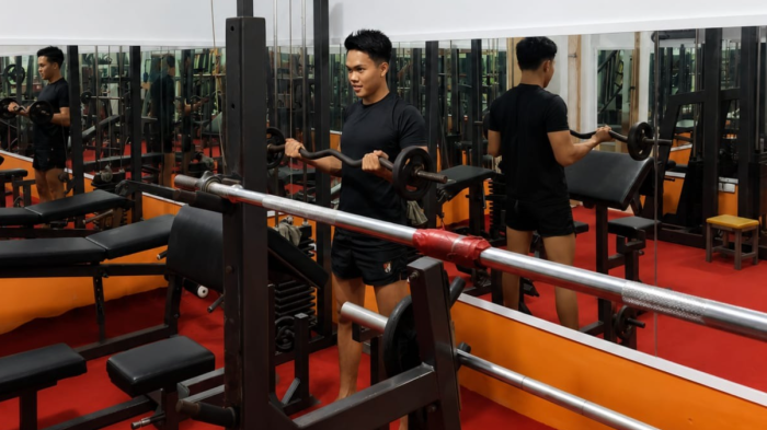 Yayat Gym Bertahan di Tengah Gempuran Pusat Kebugaran Premium, Tarif Latihan Hanya Rp90 Ribu per Bulan