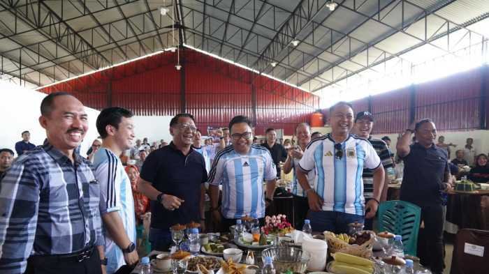 Jagokan Argentina, Wabup Gowa Nobar Piala Dunia Bersama Dandim di Pattallassang