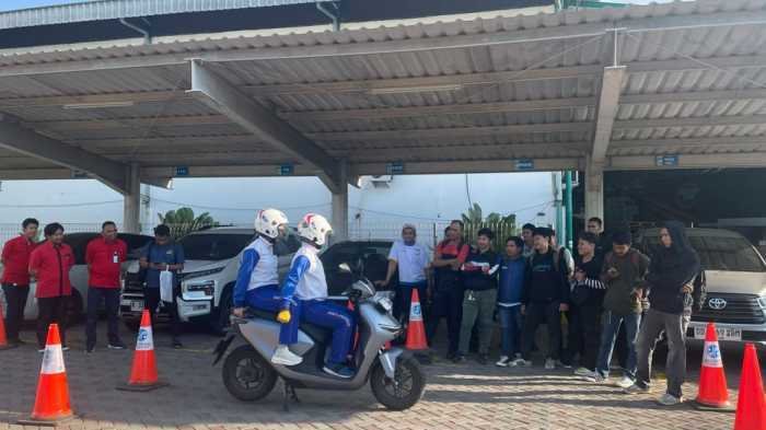 Asmo Sulsel Edukasi Safety Riding dan Kenalkan Motor Listrik Honda CUV-e kepada Karyawan Indofood