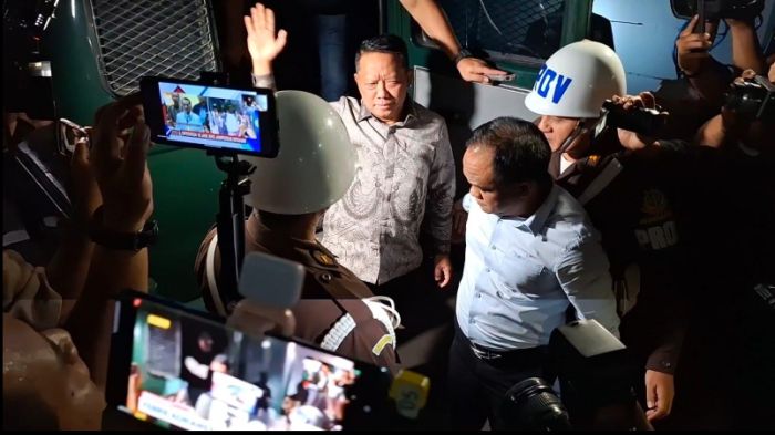 DPR Desak Tak Ada Perlakuan Istimewa bagi Febrie Adriansyah Selama Ditahan