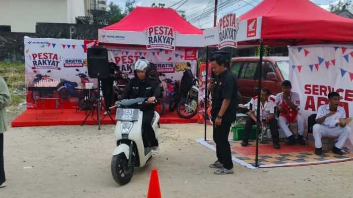 Pegawai Disdukcapil Kota Ambon Antusias Jajal Honda EM1 e: dan Nikmati Servis Gratis