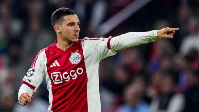 Suporter Ajax Ramai Desak Oscar Gloukh Dijual Usai Penampilan Buruk Kontra Vojvodina