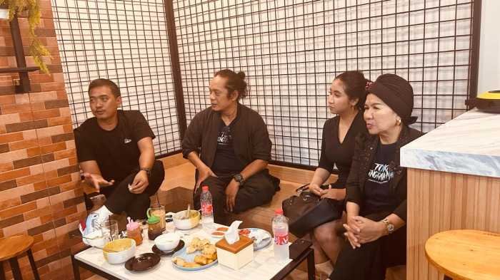 Ketua DPW PBB Booking Satu Studio Nobar Film Toko Perlengkapan Mayat