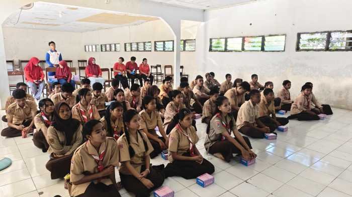 Asmo Sulsel dan Polsek Somba Opu Edukasi Keselamatan Berkendara untuk 65 Pelajar SMA Hasanuddin Gowa