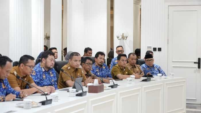 Wali Kota Munafri Ultimatum Camat, Sepekan Validasi Data Penerima Iuran Sampah Gratis Harus Selesai